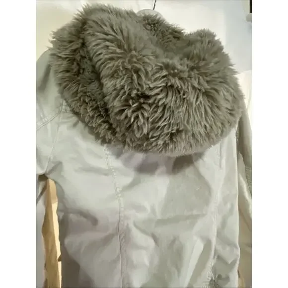 Abercrombie & Fitch Parka Jacket Coat Women’s Medium Lined Faux Fur Trim Hooded - Picture 15 of 16
